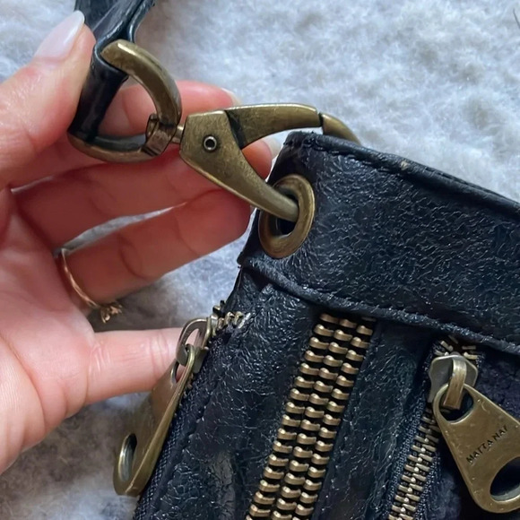 Vintage Matt & Nat Crossbody Purse - Picture 6 of 16